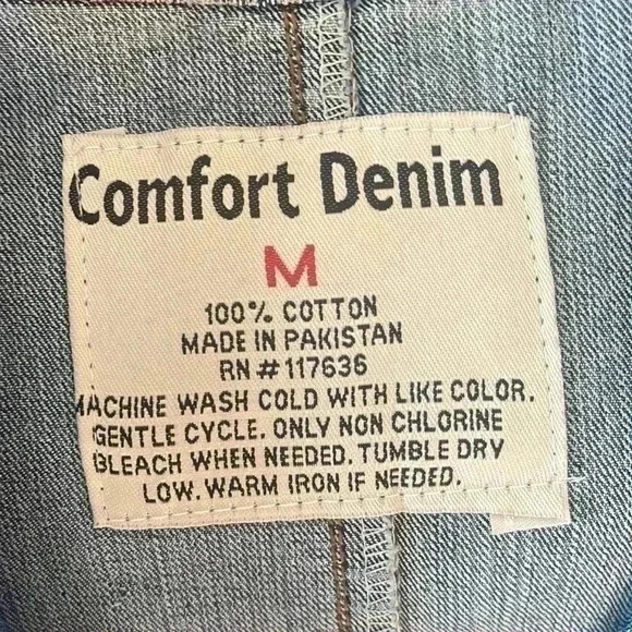 Comfort denim women’s size medium, jean vest. - Picture 3 of 7
